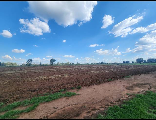 16.30HA VACANT LAND FOR SALE IN RIVERSDALE